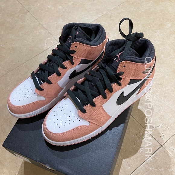 Air Jordan 1 Mid GS Pink Quartz 7Y/W8.5 - Picture 5 of 8